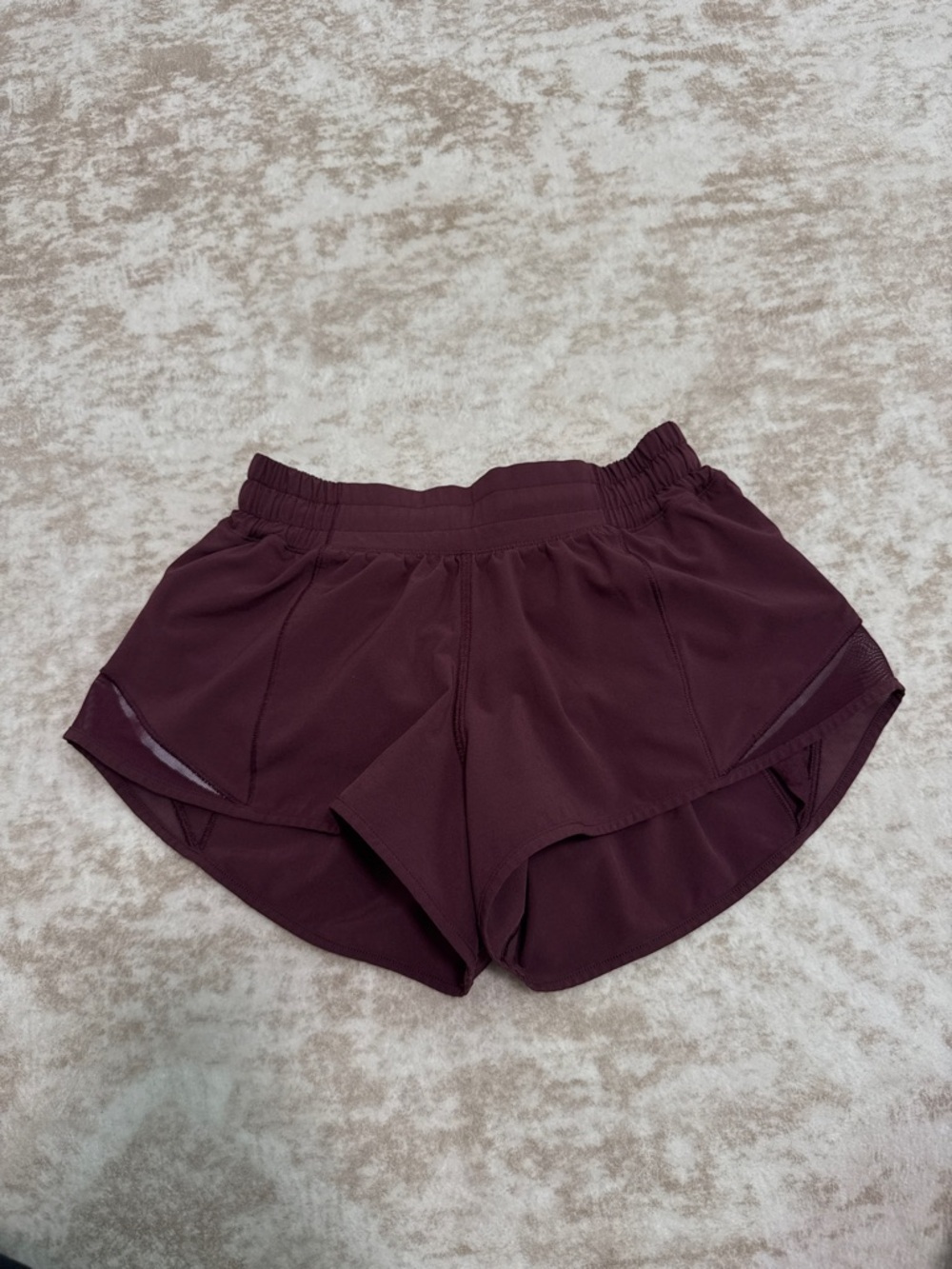 Lululemon Hotty Hot Shorts Low Rise 2.5” Cassis Size 2